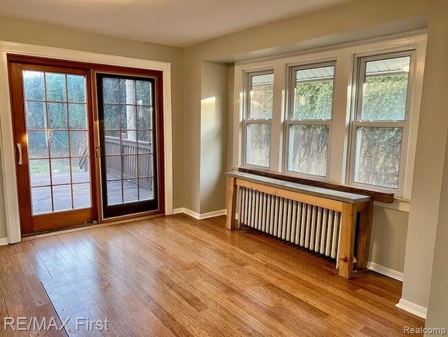 Photo - 118 Potter Ave