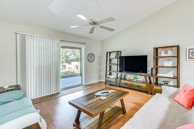 Photo - 10444 Copperwood Dr Unit SI ID1386122P