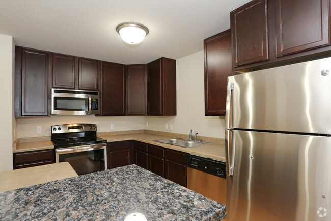 1BR, 1BA - B3 - Madison & Main