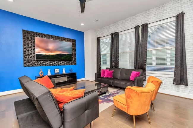 Photo - 3644 Griggs Rd Unit ID1047940P