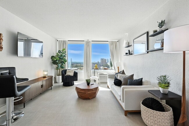 West 7th Apartments - West 7th Apartments