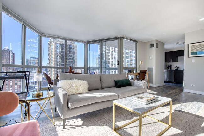 Photo - 1 E Delaware Pl Unit FL8-ID1358