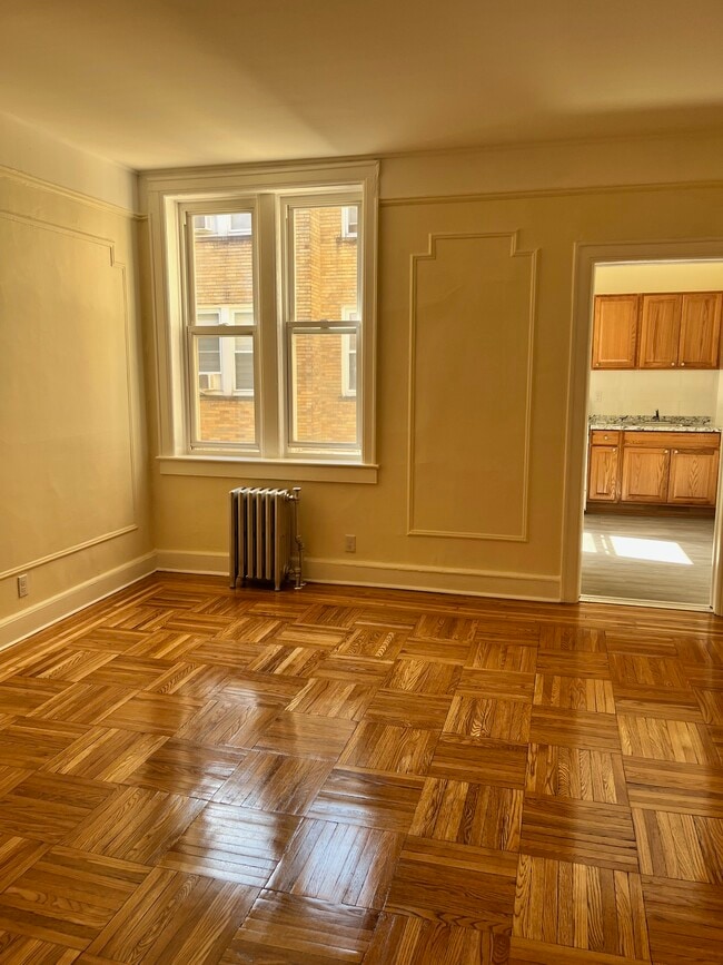 Photo - 222 Christie St