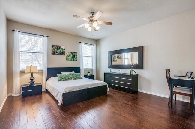 Photo - 1407 Country Creek Trail