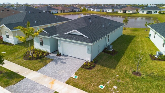 Photo - 13885 SE Riversway St