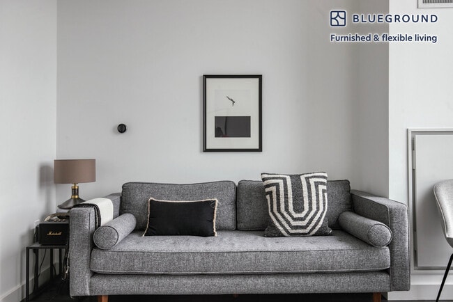 Photo - 10 New St Unit FL2-ID1054