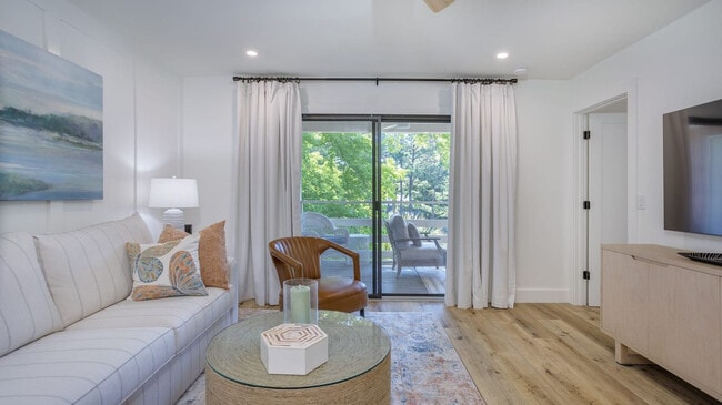 Building Photo - 45 Folly Field Rd Unit ID1316251P