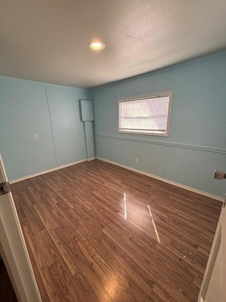 Photo - 250 Richard St