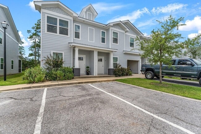 Photo - 318 Date Palm Ln