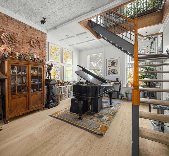 Photo - 33 Bond St Unit ID1256825P