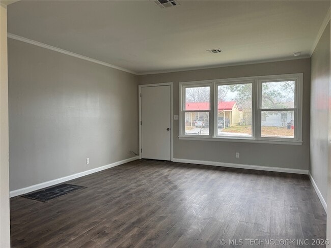 Photo - 6305 E Newton St