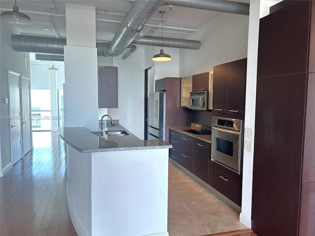 Photo - 3029 NE 188th St Unit 905