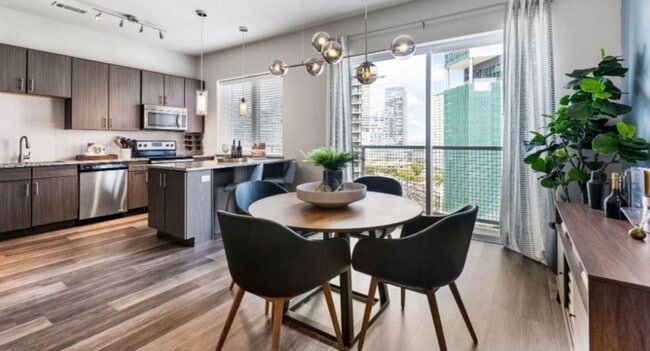 Photo - 2225 N Harwood St Unit ID1337702P