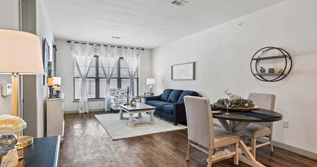 Photo - The Villas at Ridgeview Falls Apartments