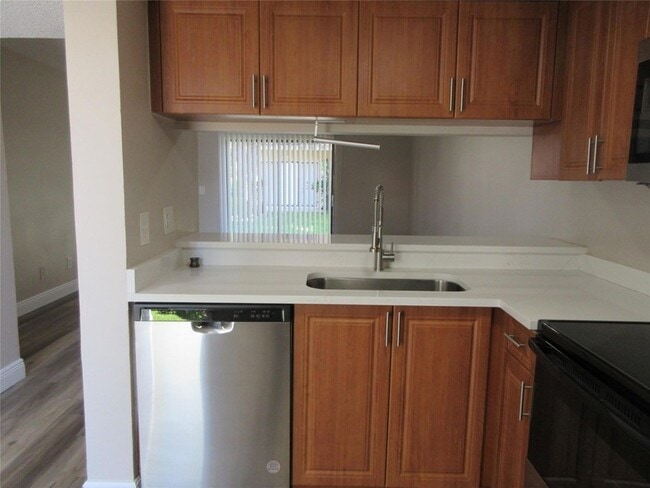 Photo - 11515 NW 44th St Unit 11515