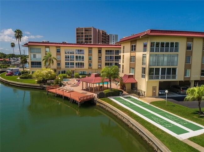 Building Photo - 121 Island Way Unit 334