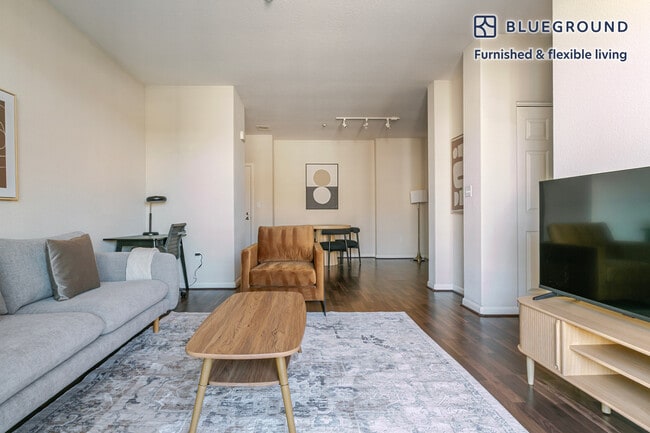 Photo - 1051 Commodore Dr Unit SI FL3-ID2077