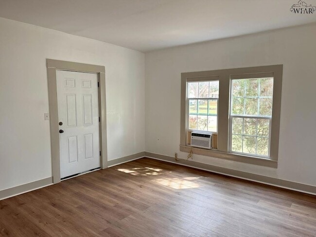 Photo - 1810 7th St