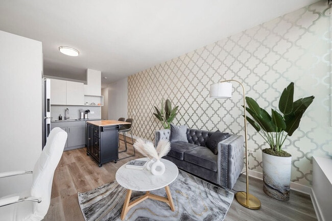 Photo - 347 S Clark St Unit ID1321203P