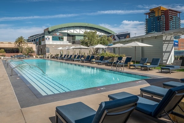 Building Photo - Adeline Luxury Living