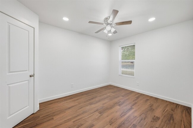 Photo - 8708 Ronnie St