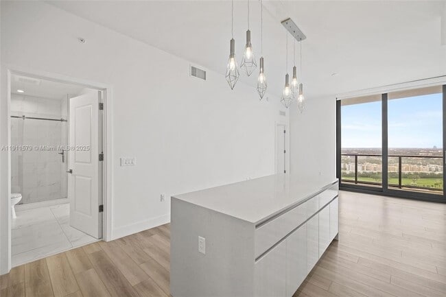 Photo - 101 Diplomat Pkwy Unit 2605