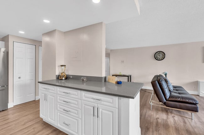 Photo - 2231 Crystal Dr Unit ID1013819P