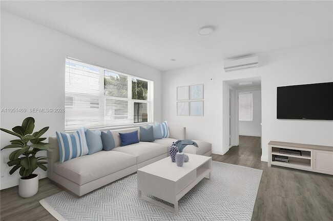 Building Photo - 402 NW 12th Ave Unit 202