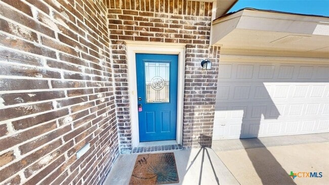 Photo - 307 Dober St