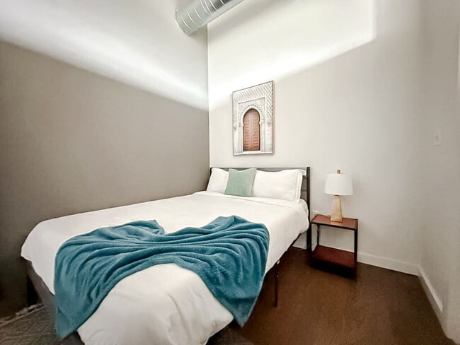 Photo - 604 W 4th St N Unit ID1352444P