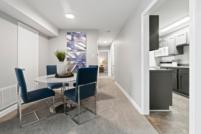 Photo - Marina Point