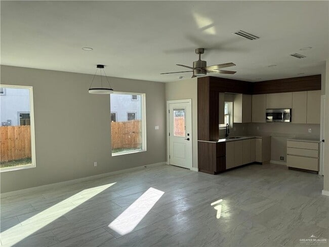 Photo - 2206 Corales St