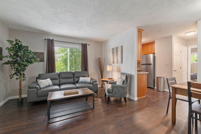 Building Photo - 617 SE Washington St Unit SI FL1-ID1631618P