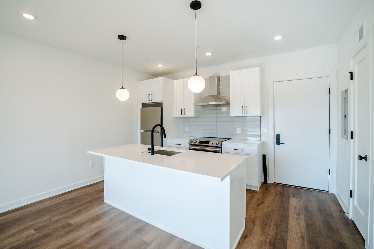 Floor Plan - 05 Units (Stacked)