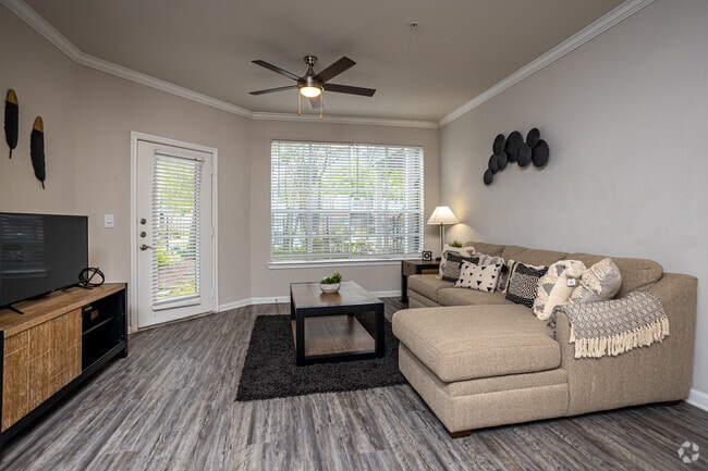 1BR, 1BA - 843SF - Gates at Citiplace