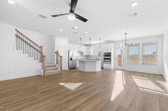 Photo - 1955 Settlers Glen Dr