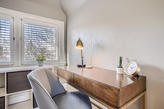 Photo - 1660 N Gaylord St Unit ID1026266P