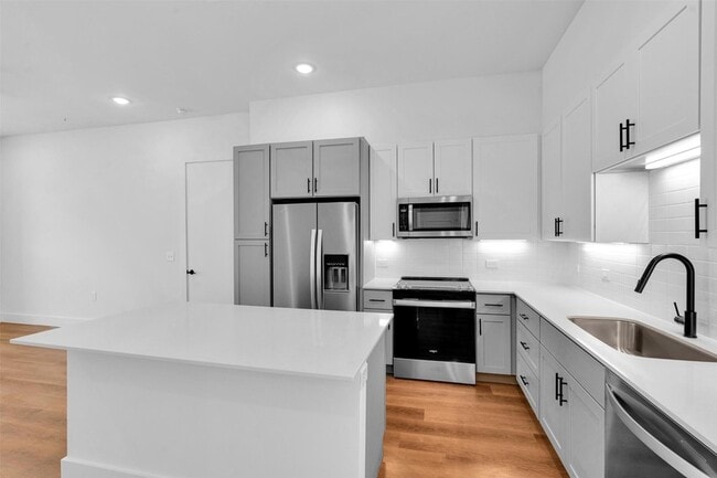 Photo - 1792 Collie Ct