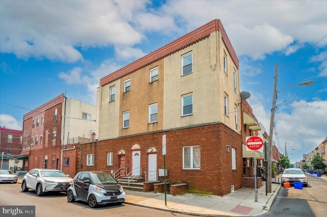 Photo - 2201 S Hicks St
