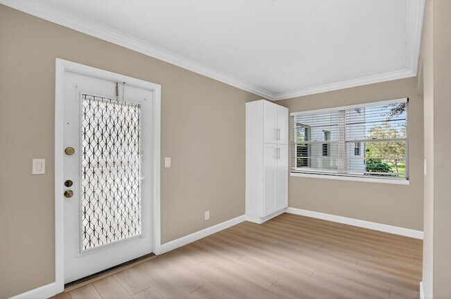 Photo - 277 Brighton Dr Unit G