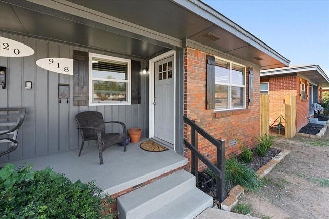 Photo - 920 E Wayne St
