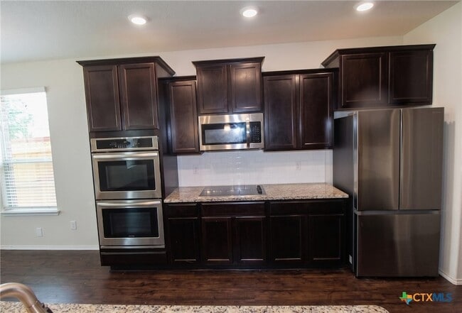 Photo - 1202 Stonewall Ridge