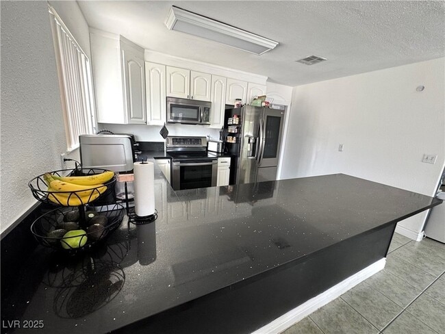 Photo - 5248 Rambling Rd