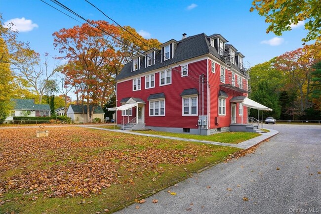 Photo - 221 Lake Ave S Unit 1C