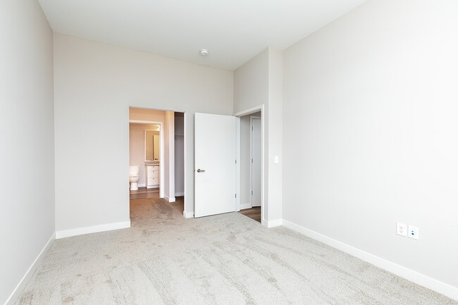 Penthouse Unit - The Dexter