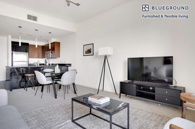 Photo - 388 Santana Row Unit FL5-ID844