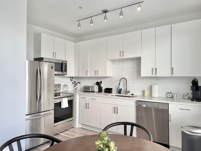 Photo - 542 Boulevard NE Unit ID1299399P