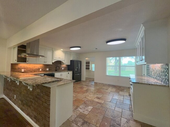 Photo - 204 Edens Ave