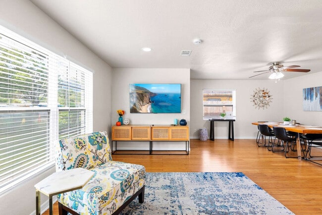 Photo - 4107 W Grace St Unit SI ID1626361P