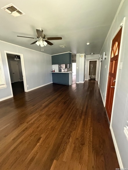 Photo - 718 W Elwood St